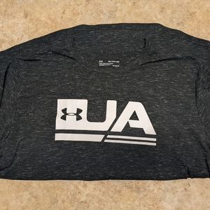 Black/white Under Armour shirt